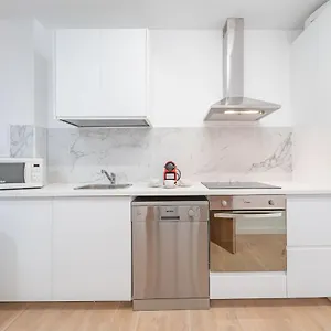 https://dona-elvira-malasana.1costadelsol.com