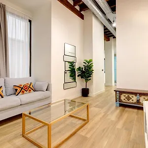 https://duende-apartments.hotelsinnerja.org
